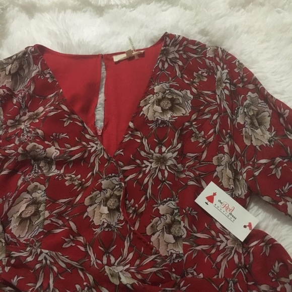 Red floral dress from red dress boutique - Picture 6 of 6